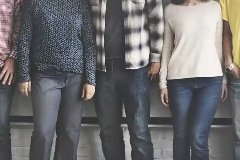 10 Inspirasi Outfit Casual Chic untuk Tampil Stylish di Setiap Kesempatan 23 kotabanjarmasindotcom